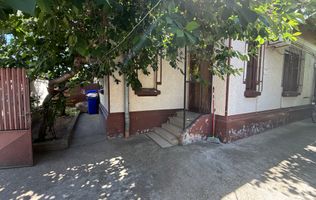 Casa pe parter, singura in curte, in Vatra Luminoasa