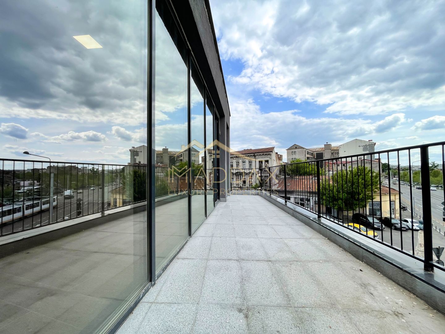 Spatiu comercial S+P+2E+M ***Prima Inchiriere*** - Poză 27