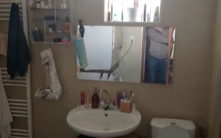 Apartament la casa, curte interioară,  foișor cu grill. - Poză 6