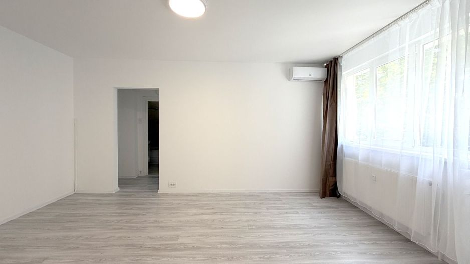 2 camere | centrala proprie | langa metrou | vedere spate  | Bd Ion Mihalache - Poză 6