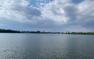 Doua etaje in vila pe malul lacului Grivita birouri rezidential - Poză 24