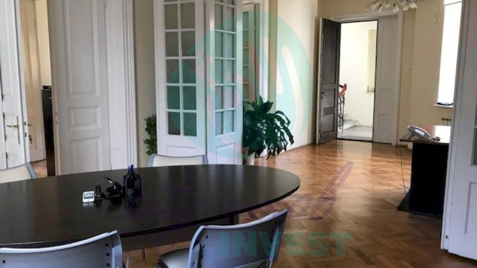 Vila RECONDITIONATA vis-a-vis de PARC - Poză 4