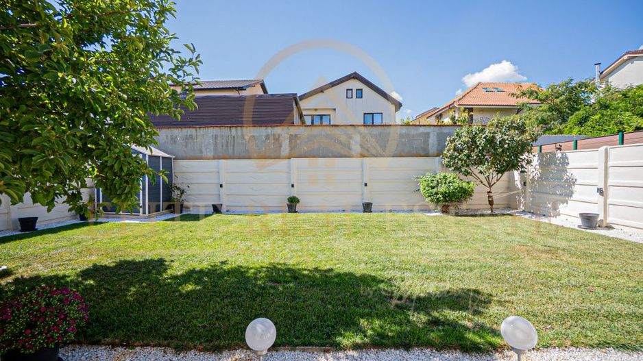 Ovidiu Sud - Zona premium - Vila impozanta, curte mare, garaj, terasa! - Poză 44