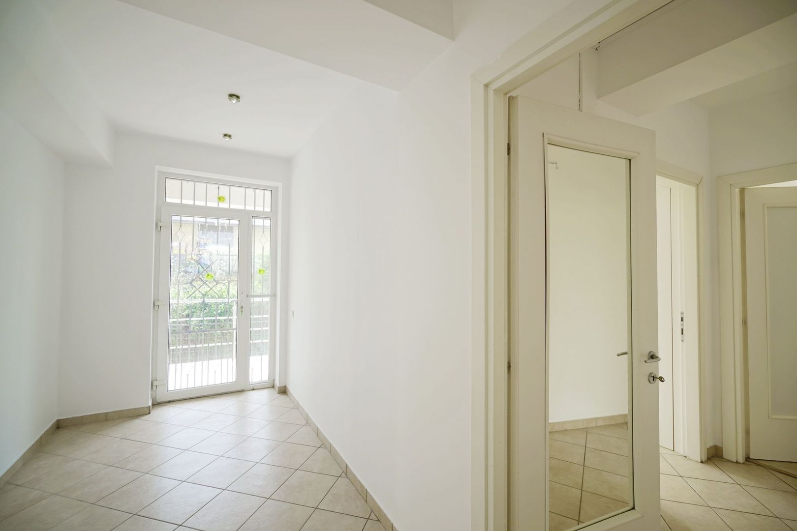 Vila Voluntari, stradal - Poză 16