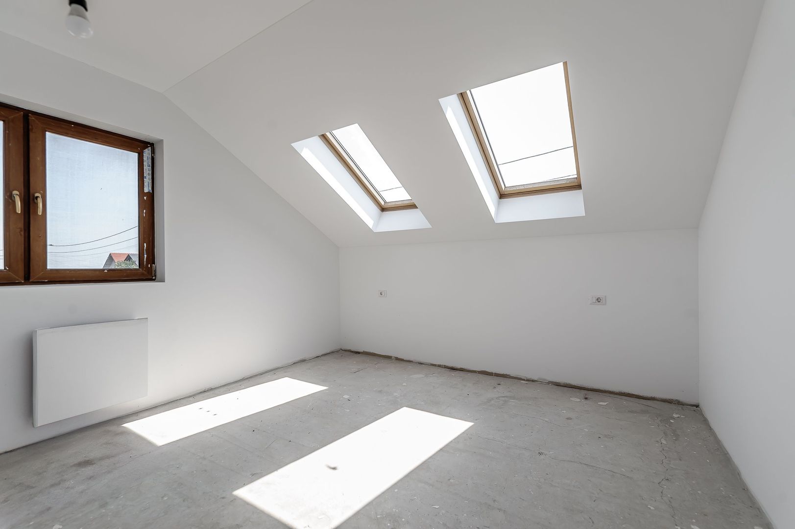 REDUCERE Casă nouă, spațioasă, în cartierul rezidențial din Curtici - Poză 5