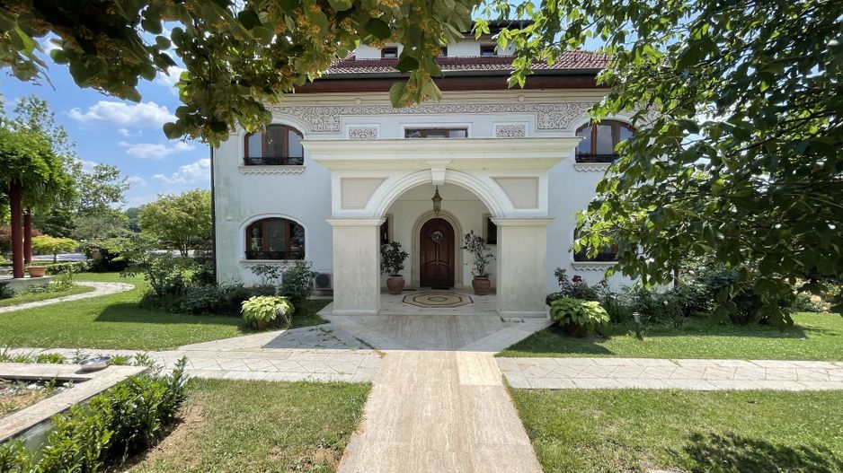 Domeniu vila Balotesti 4000 mp teren 60 m deschidere lac - Poză 10