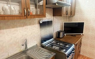 Apartament cu 3 camere, decomandat, zona 9 Mai - Poză 3