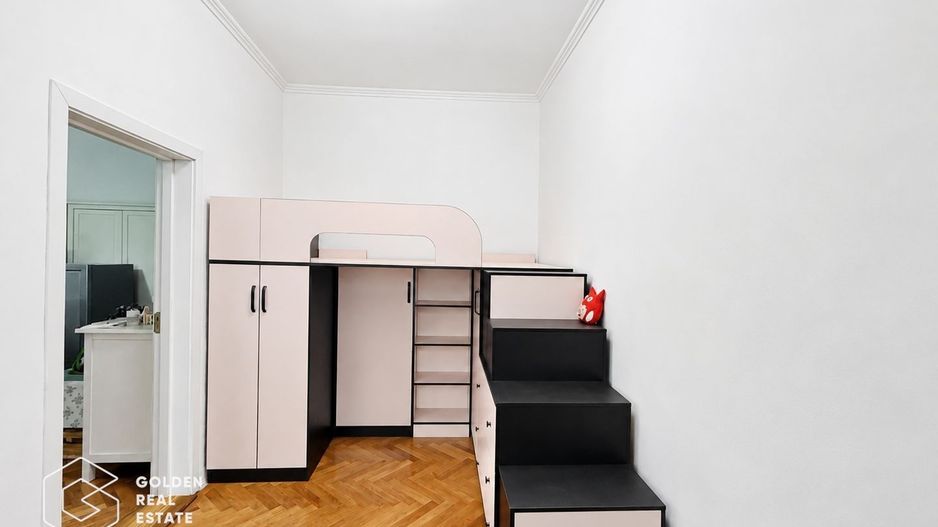 Apartament ultracentral, 2 camere, curte cu acces auto - Poză 4