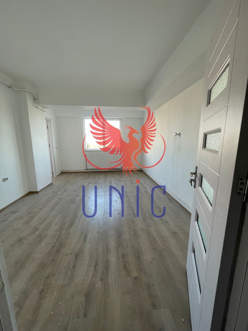 Garsoniera la pret excelent, Etaj intermediar-Bloc Nou - Poză 2