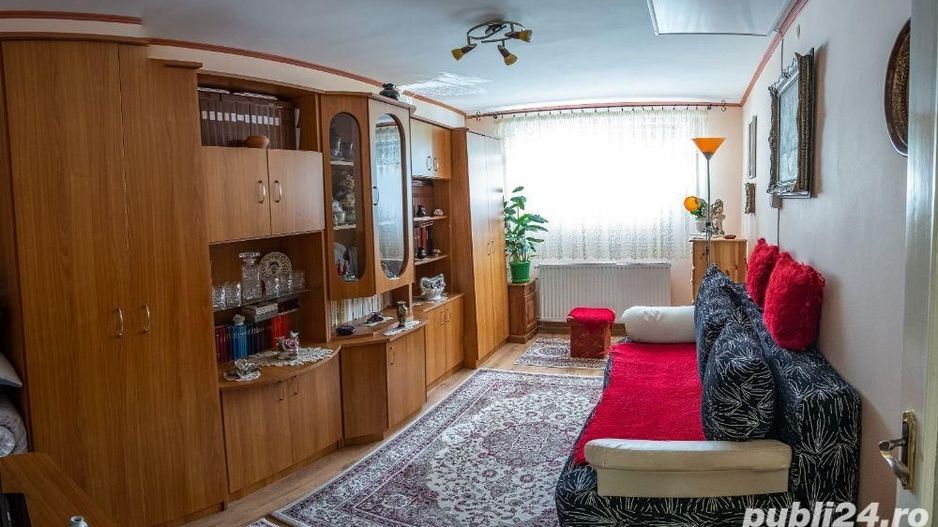 De vânzare casă cu etaj - Poză 8