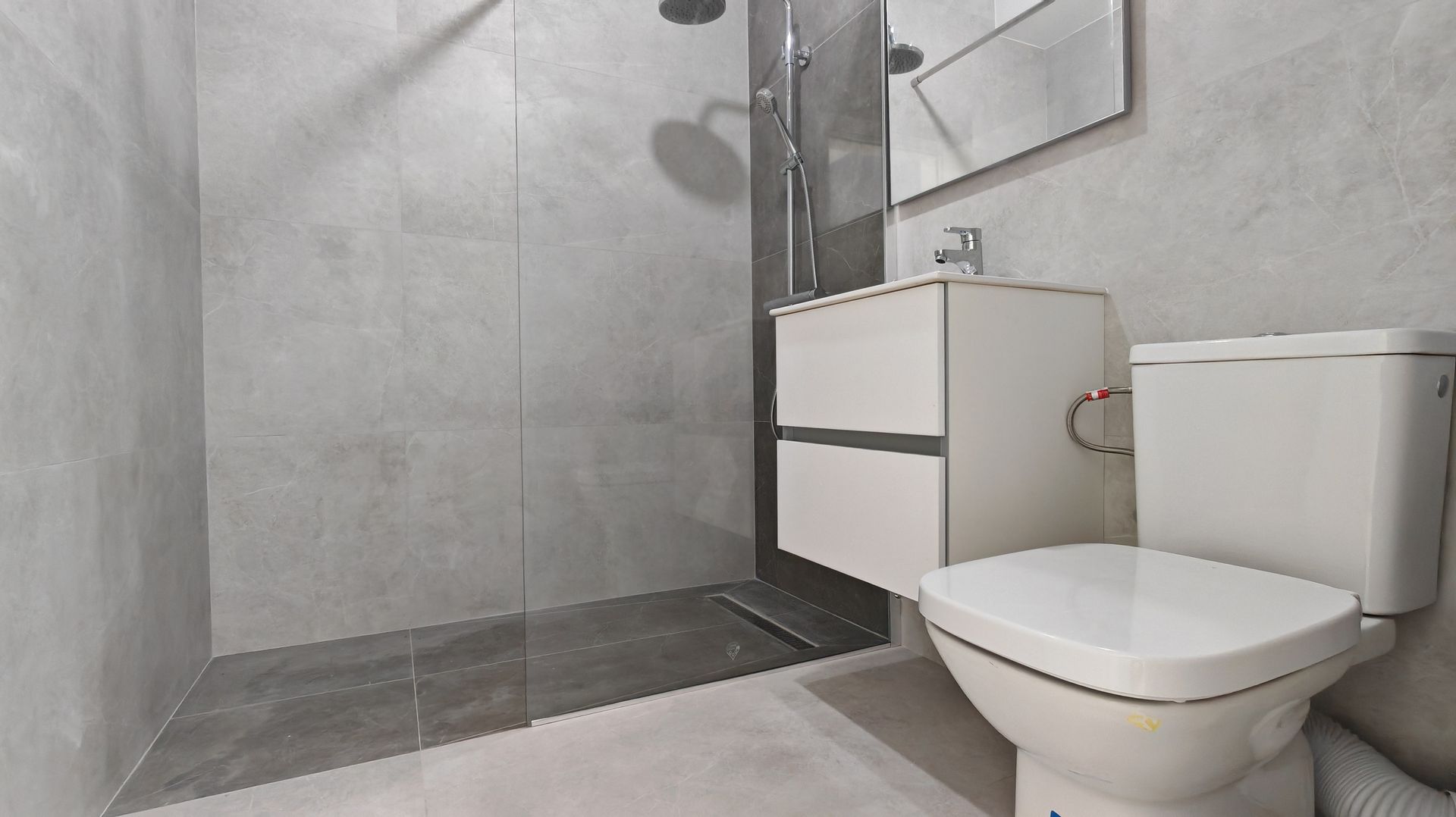 Apartament cu 2 camere de vânzare Tunari - Poză 7