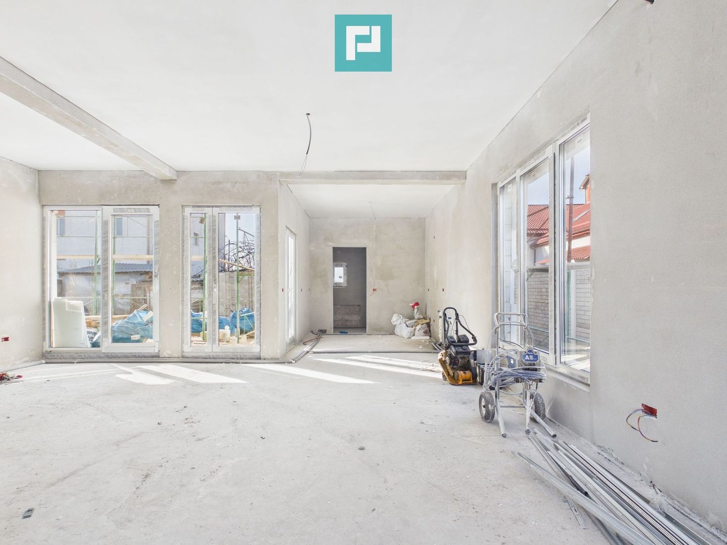 Casă deosebită în Parneava – Strada Griviței - Poză 22