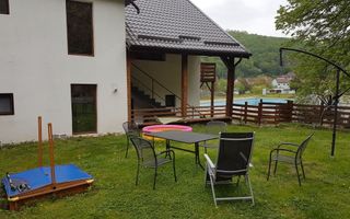 Închiriez apartament in vila - Poză 1