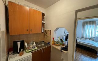 Garsoniera de vanzare  pe strada golescu 12 - Poză 7