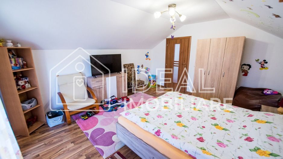 Casa Individuala cu 8 camere si 430 mp de curte, zona Calea Poplacii - Poză 28