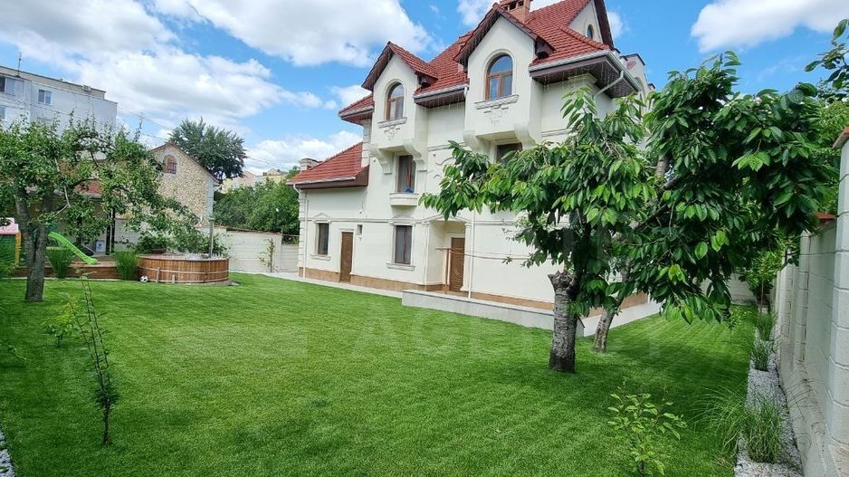 Vânzare, casă, 3 nivele, 300 mp+7,2 ari, str. Chișinău, Cricova - Poză 2