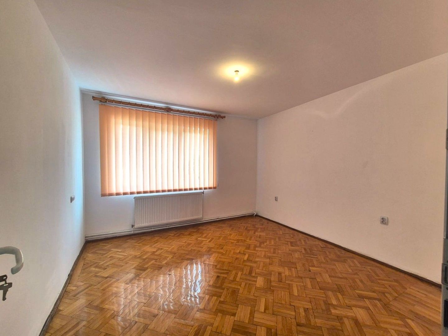 Casă pretabilă investiție, spațioasă, singur în curte, 600 mp teren - Poză 18