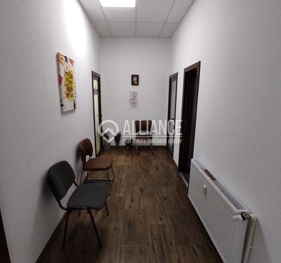 Spatii birouri si comerciale in cladire birouri ultracentral,langa magazin Tomis - Poză 1