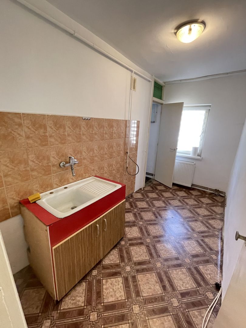 Bucovina | 1 cameră | Decomandat | Etaj 3 | Centrala Proprie. - Poză 5