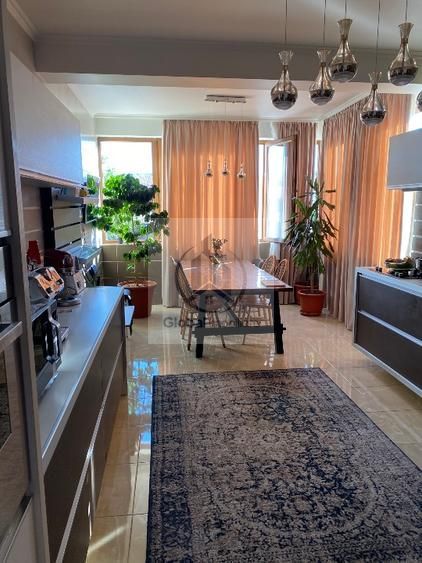 Apartament 4 camere 170 m util - Poză 1