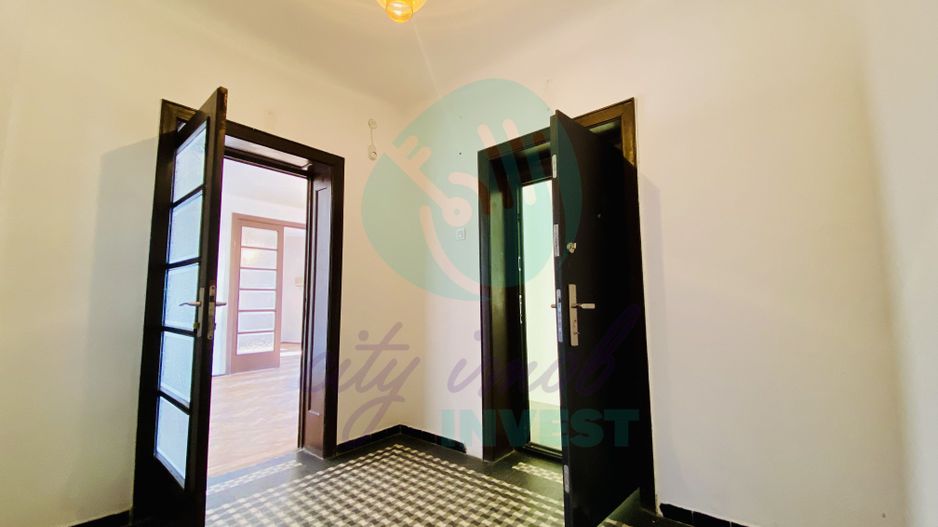 Apartament spatios cu 4 camere - Banu Manta - Poză 6