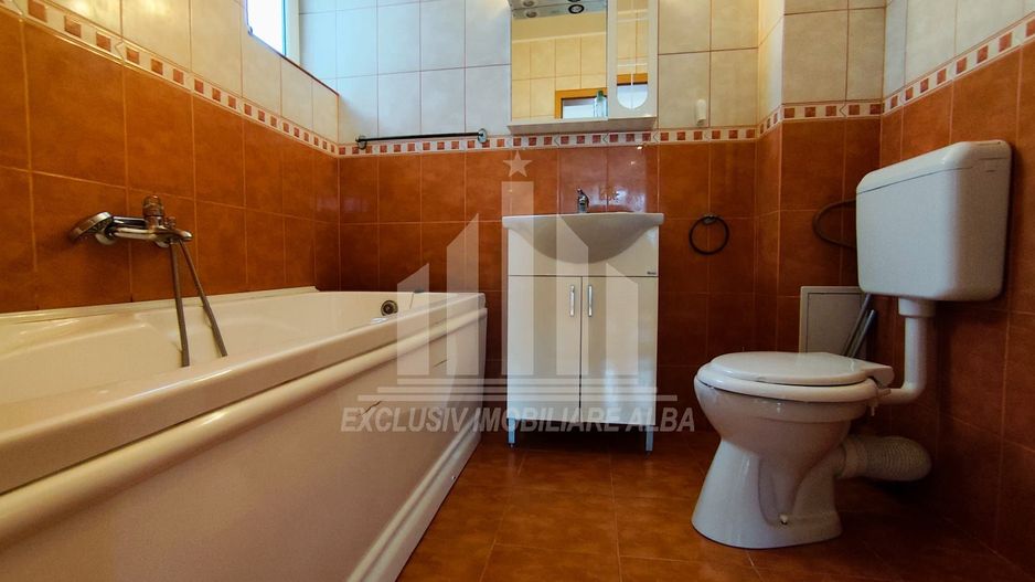 Apartament cu 3 camere de inchiriat, Alba-Micesti - Poză 8