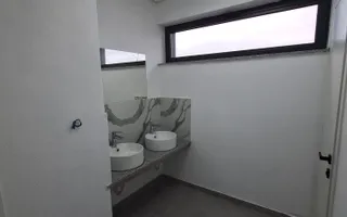 Hale industriale+Cladire de Birouri de inchiriat zona Aeroport - Poză 15