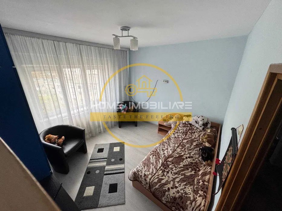 Apartament cu 3 camere / 72 mp/ zona Alexandru cel Bun - Poză 3