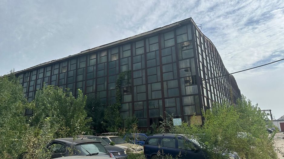 Platformă Industrială cu Cale Ferată si Infrastructură Completă - Poză 4