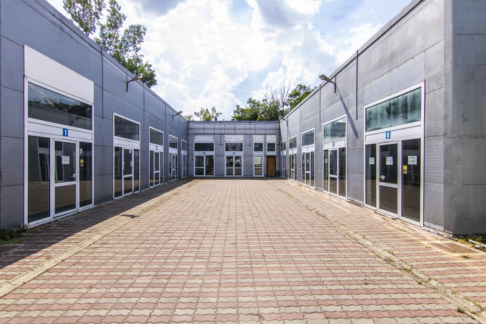 Spatiu Comercial | DE INCHIRIAT | Valea Cascadelor | Depozit | Showroom | Retail - Poză 1