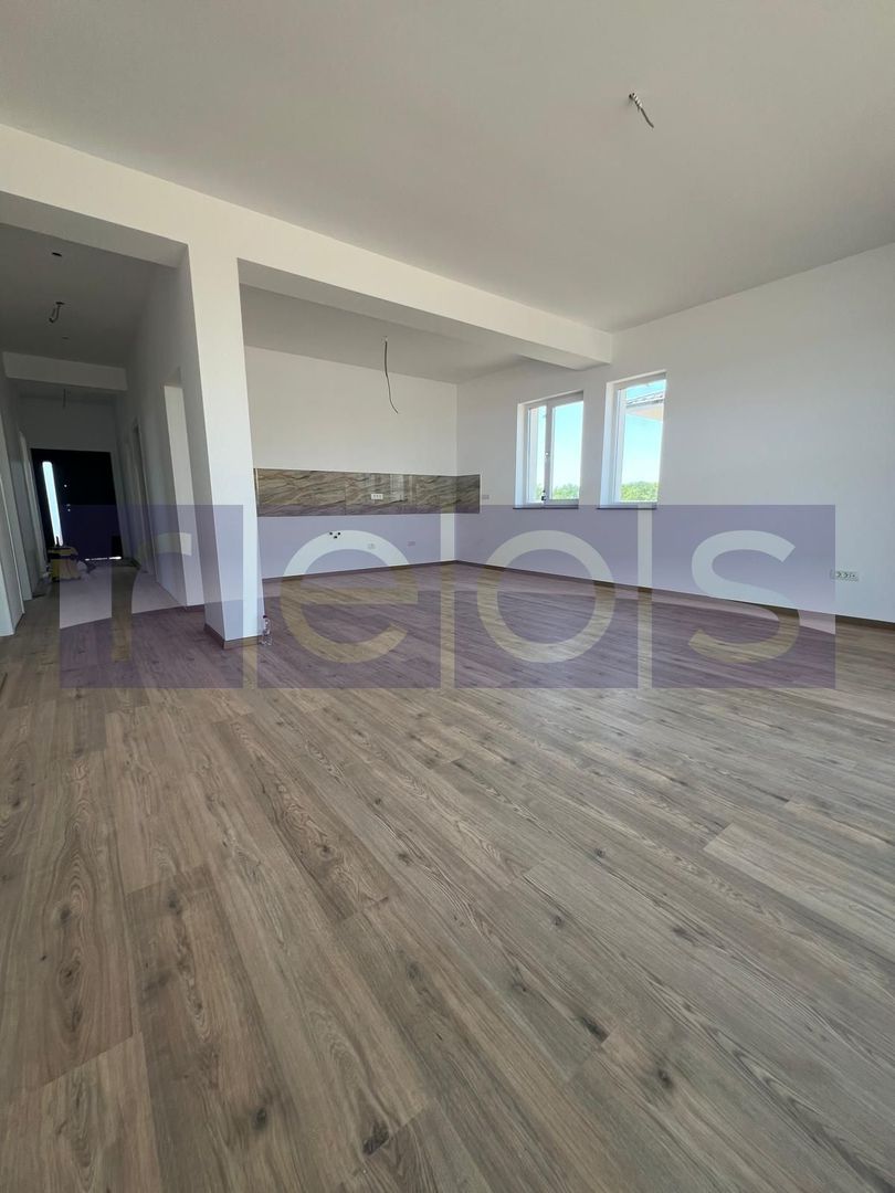 VANZARE CASA 5 CAMARERE | 400 MP | TUNARI - Poză 3