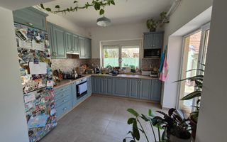 BRASADAS vinde casa familiara cu gradina in zona Titulescu. - Poză 5