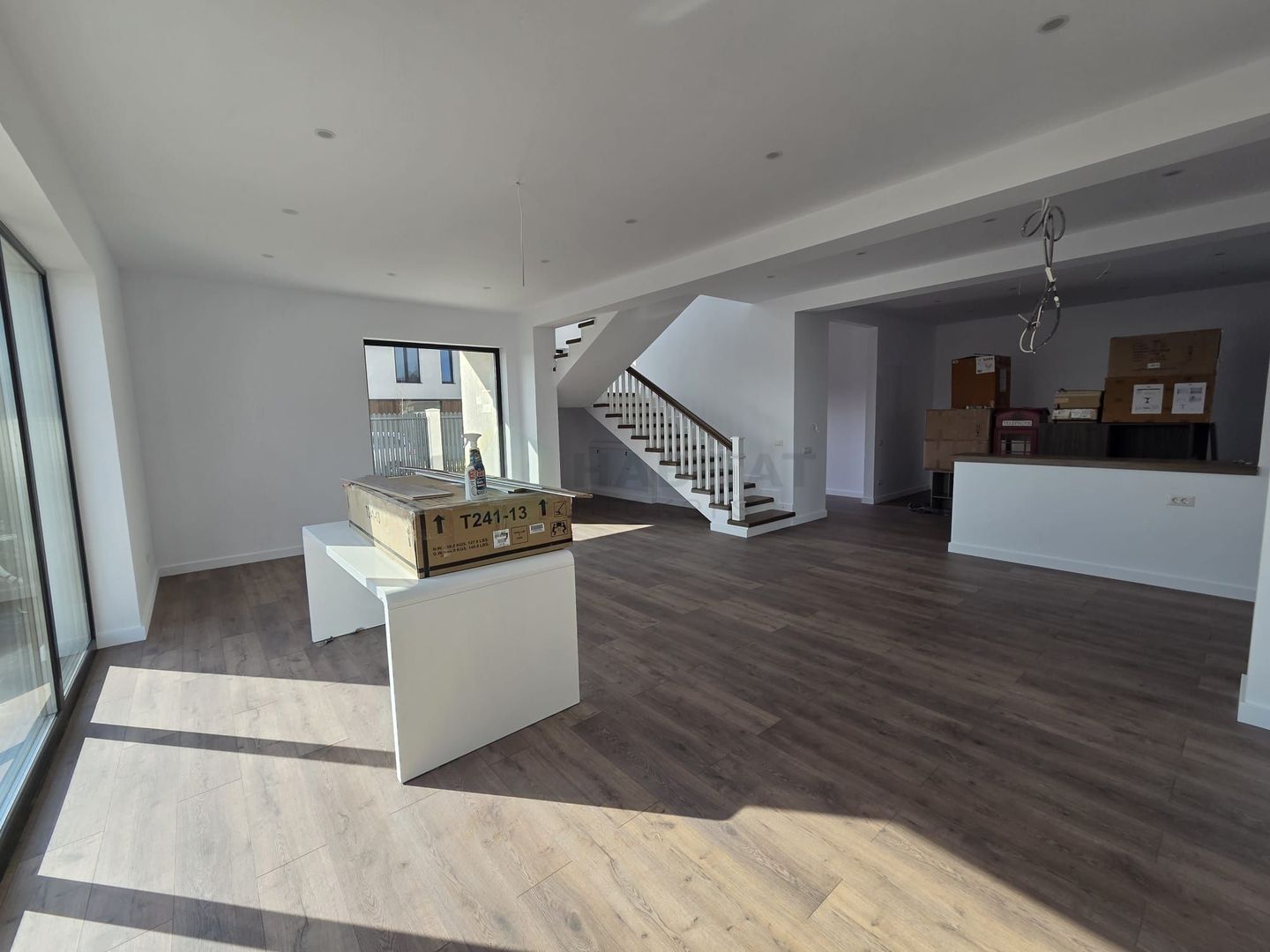 Casă modernă de vânzare în Tunari – construcție 2025, gata de mutare! - Poză 4