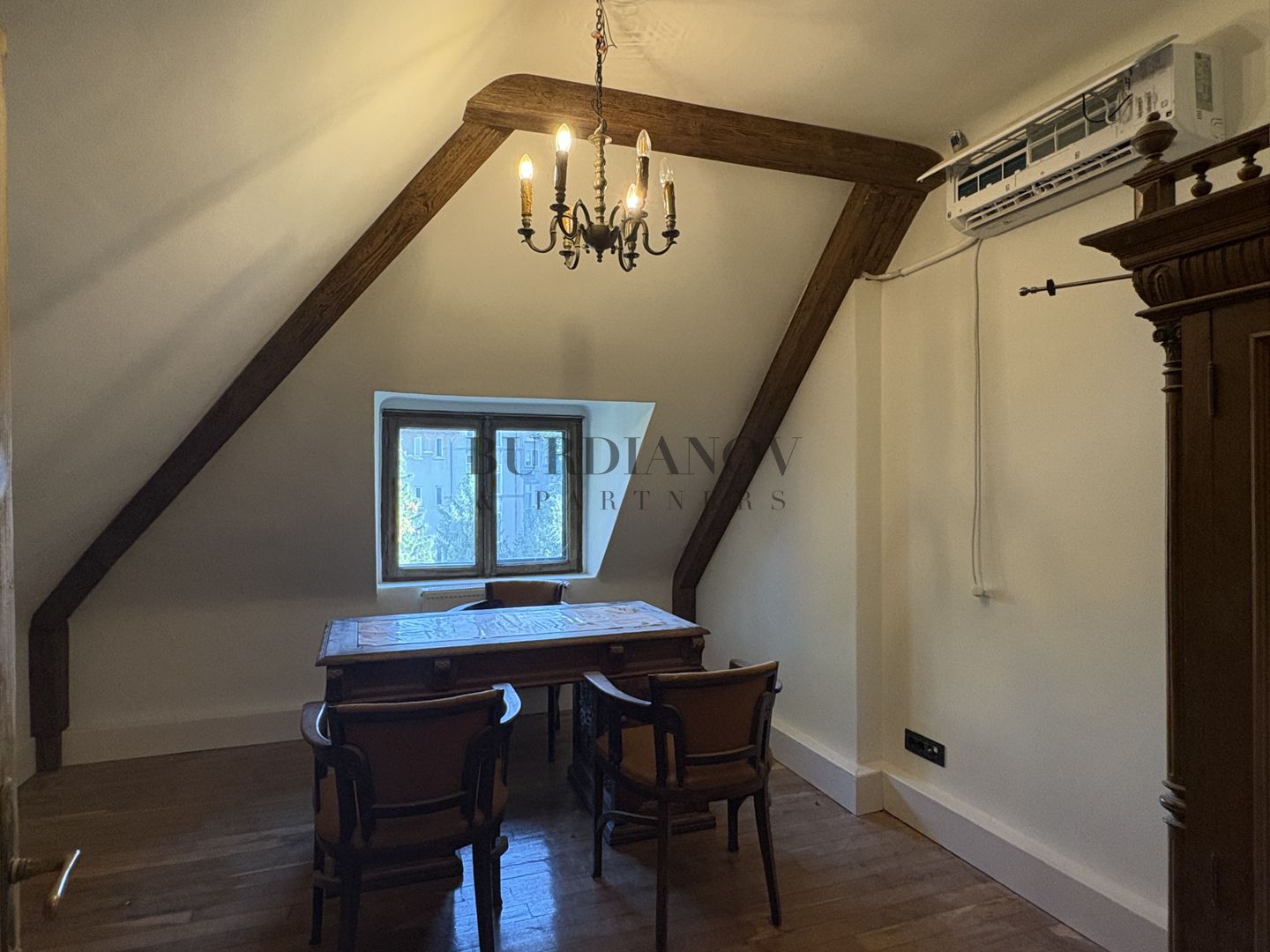 Spațiu de birouri - apartament cu 4 camere- Mansarda în vila -Kiseleff - Poză 12