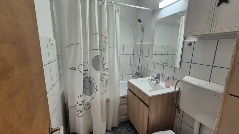 1 camera Complexul Studentesc - Poză 4