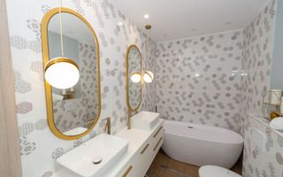 Vila in Tunari cu garaj si spatii de depozitare - Poză 19