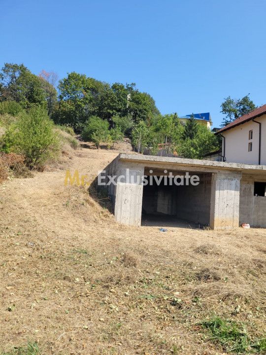 Teren intravilan Turcesti (Pitesti) - 1083 mp, demisol executat - Poză 4