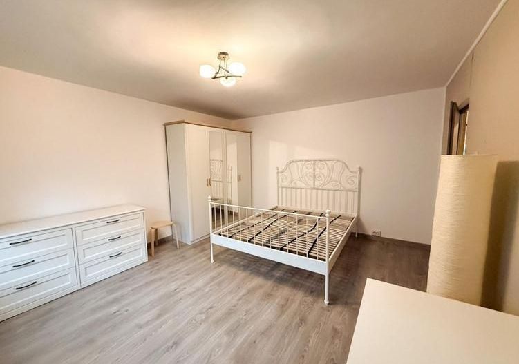 Apartament 3 camere | 64 mp | Zonă liniștită, excelent conectată - Poză 1