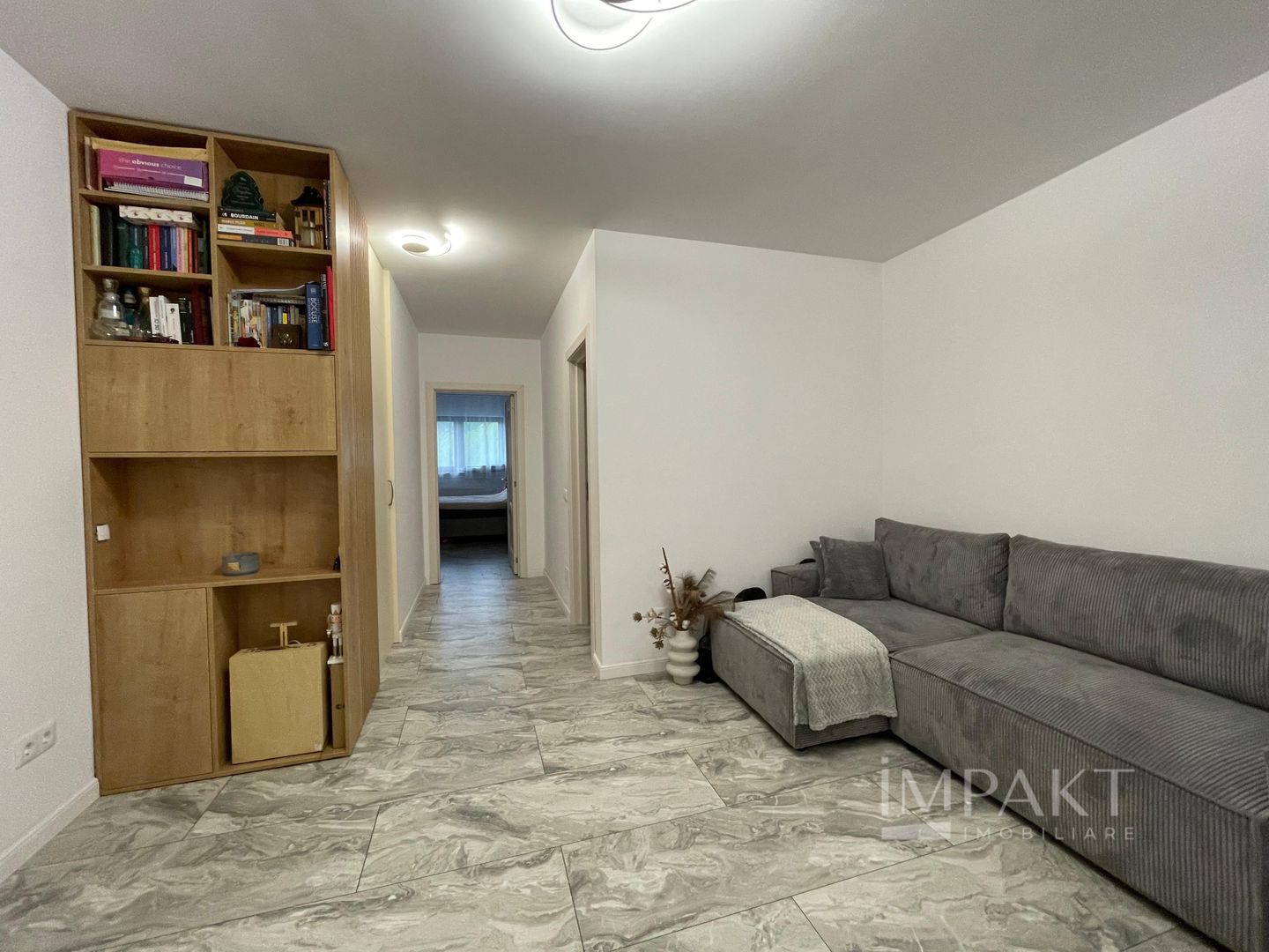 Apartament cu 2 dormitoare, living și terasă, Zorilor - Poză 1