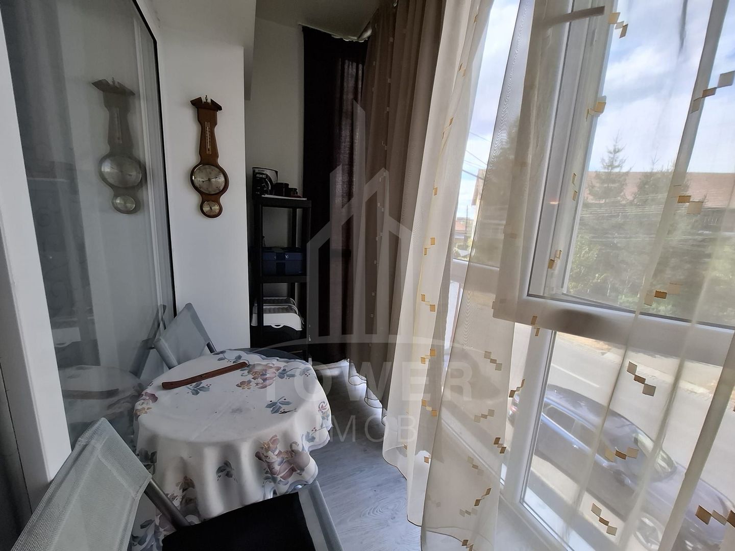Apartament 4 camere -etaj 1, zona V. Aron - Poză 18