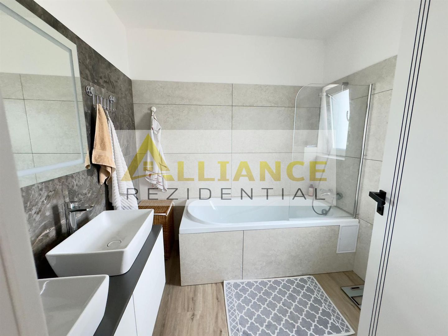Casa Individuala - 5 camere - 2 bai - 300 mp teren - Poză 7