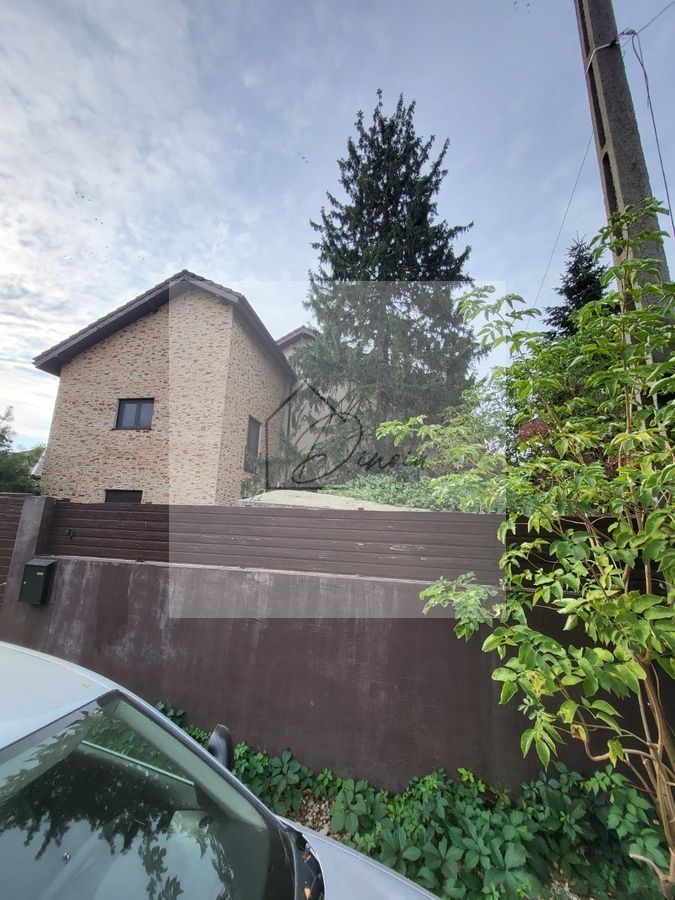 Vila Tunari zona centrala I Parc - Primarie I 6 camere - Poză 2