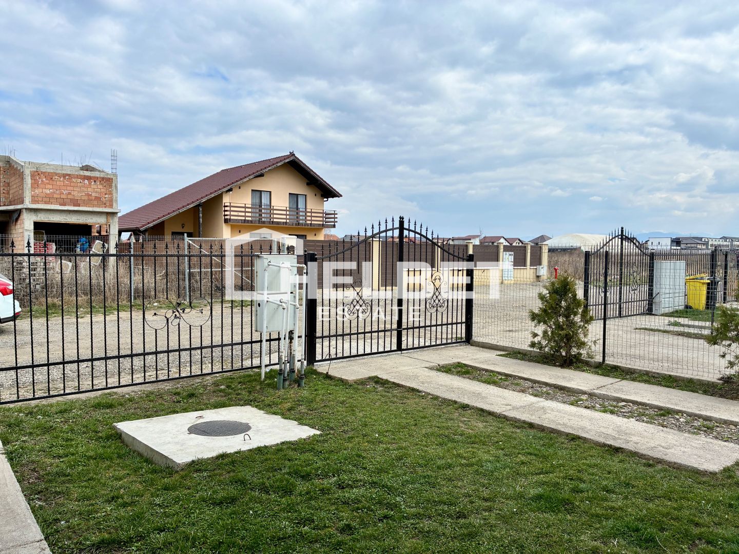 Pet-Friendly / 2 camere / Sânpetru / Curte - Poză 8