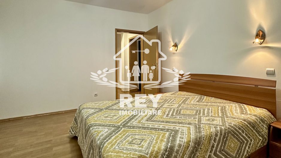 Apartament 4 camere cu garaj zona Strand- V.Aurie - Poză 3