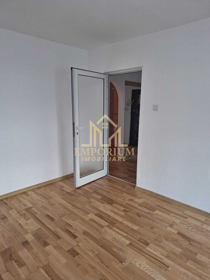 4 camere decomandate, nemobilat, Parcare, Zorilor, Tiberiu Popoviciu - Poză 2