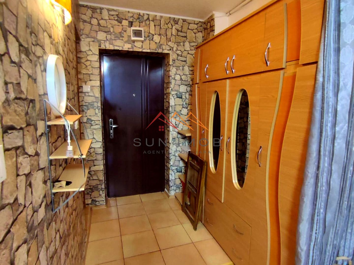 GARSONIERĂ DE VÂNZARE | ZONĂ CENTRALĂ CÂMPINA | 29.990 EUR - Poză 2