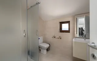 Casă modernă în Tâncăbești – 5 camere și natură la doi pasi - Poză 12