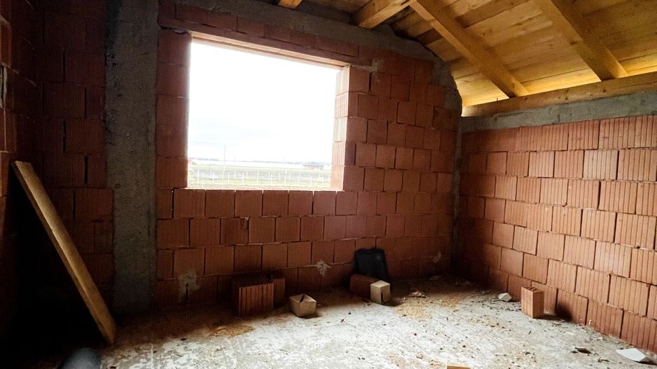 Casă P+M la roșu de vânzare în Cihei – Grigorescu II - Poză 10