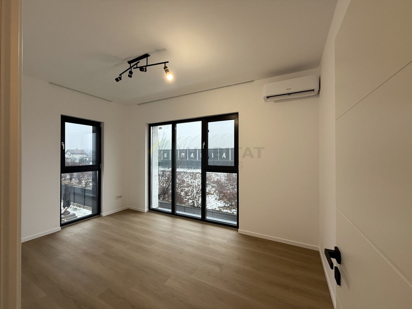 Vila finalizata in Complex Rezidential - Poză 14