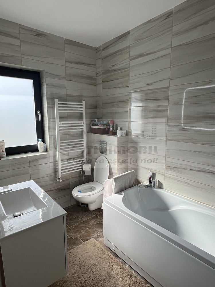 Casa modern mobilata cu 4 camere, 2 bai si terasa - capat CUG - 950€ - Poză 5